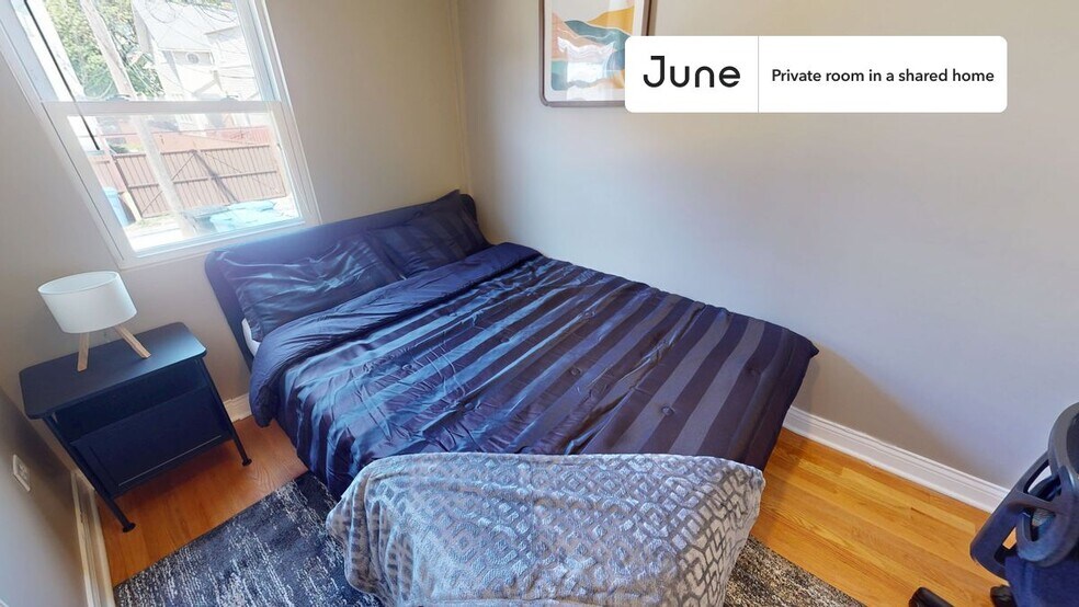 Primary Photo - Private bedroom in 3 bed/1 bath Home