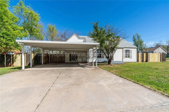 Building Photo - 3633 N Youngs Blvd