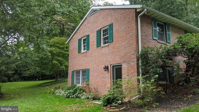 Primary Photo - 13 Marie Dr