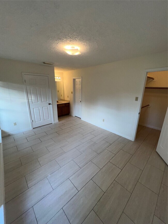 Building Photo - 21810 N Tangle Creek Ln