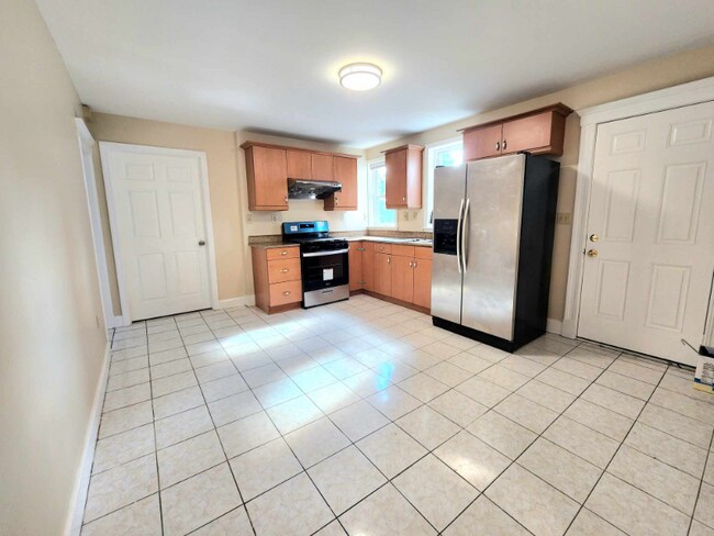 Building Photo - 5 Gleason St