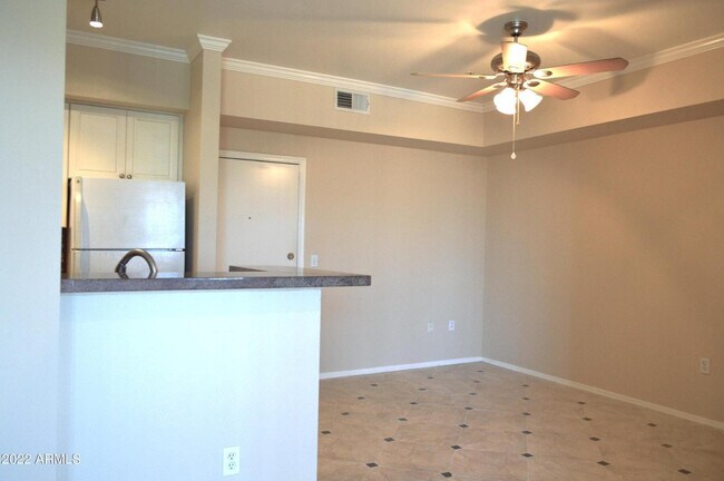 Building Photo - 1701 E Colter St