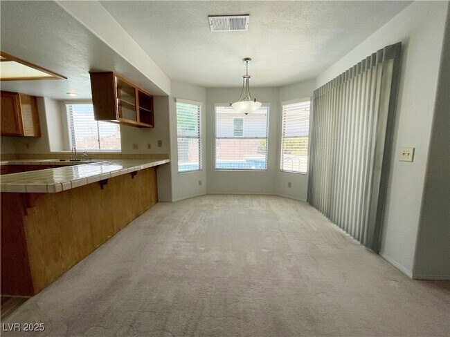 Building Photo - 420 Crater Ct