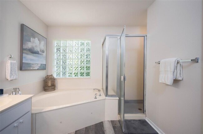Building Photo - 222 Westwind Dr