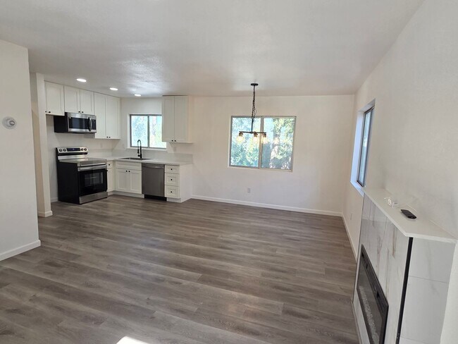 Building Photo - 24508 CA-108