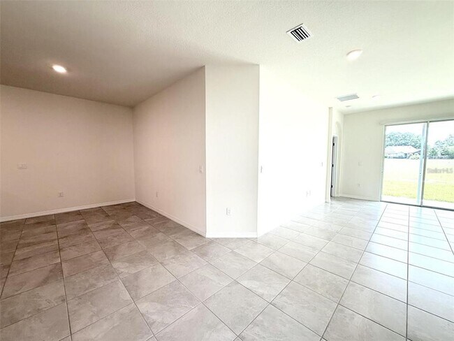 Building Photo - 4730 NW 39th St Rd