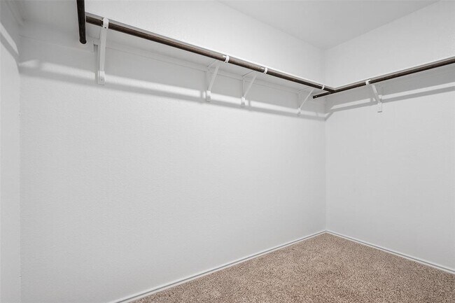 Building Photo - 105 Canley Lp