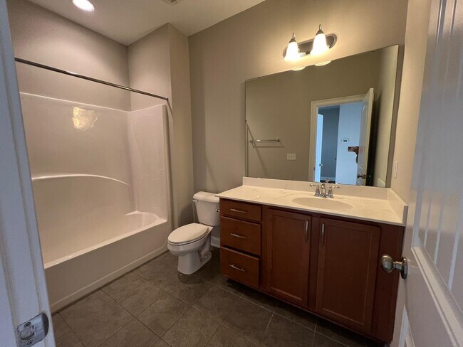 Building Photo - 523 Balsam Fir Dr