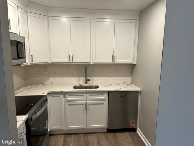 Building Photo - 839 Garrett Rd