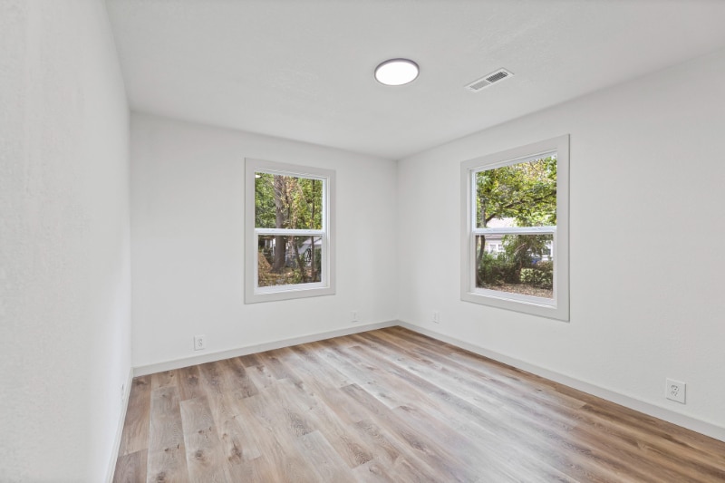Building Photo - 4407 S Ocheltree St