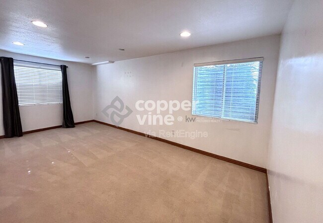 Building Photo - 1197 Clubhouse Dr