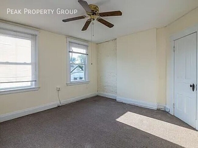 Building Photo - 2318 Chickasaw St