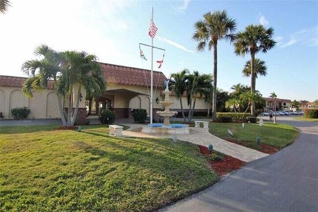 Building Photo - 2600 S Kanner Hwy