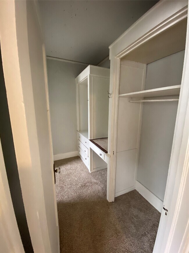 Building Photo - 1414 Austin St St