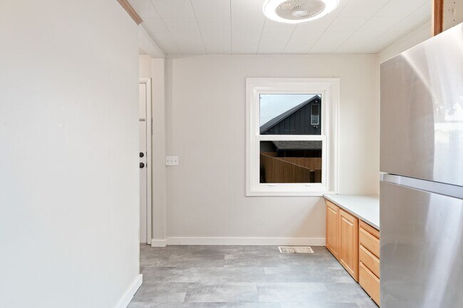 Building Photo - Beautifully Renovated 4-Bedroom Farmhouse on Large Corner Lot in the Heart of Sublimity - Water/S...