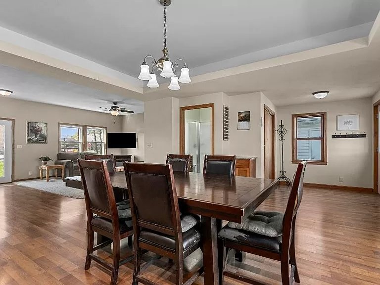 Building Photo - 225 Prospect St