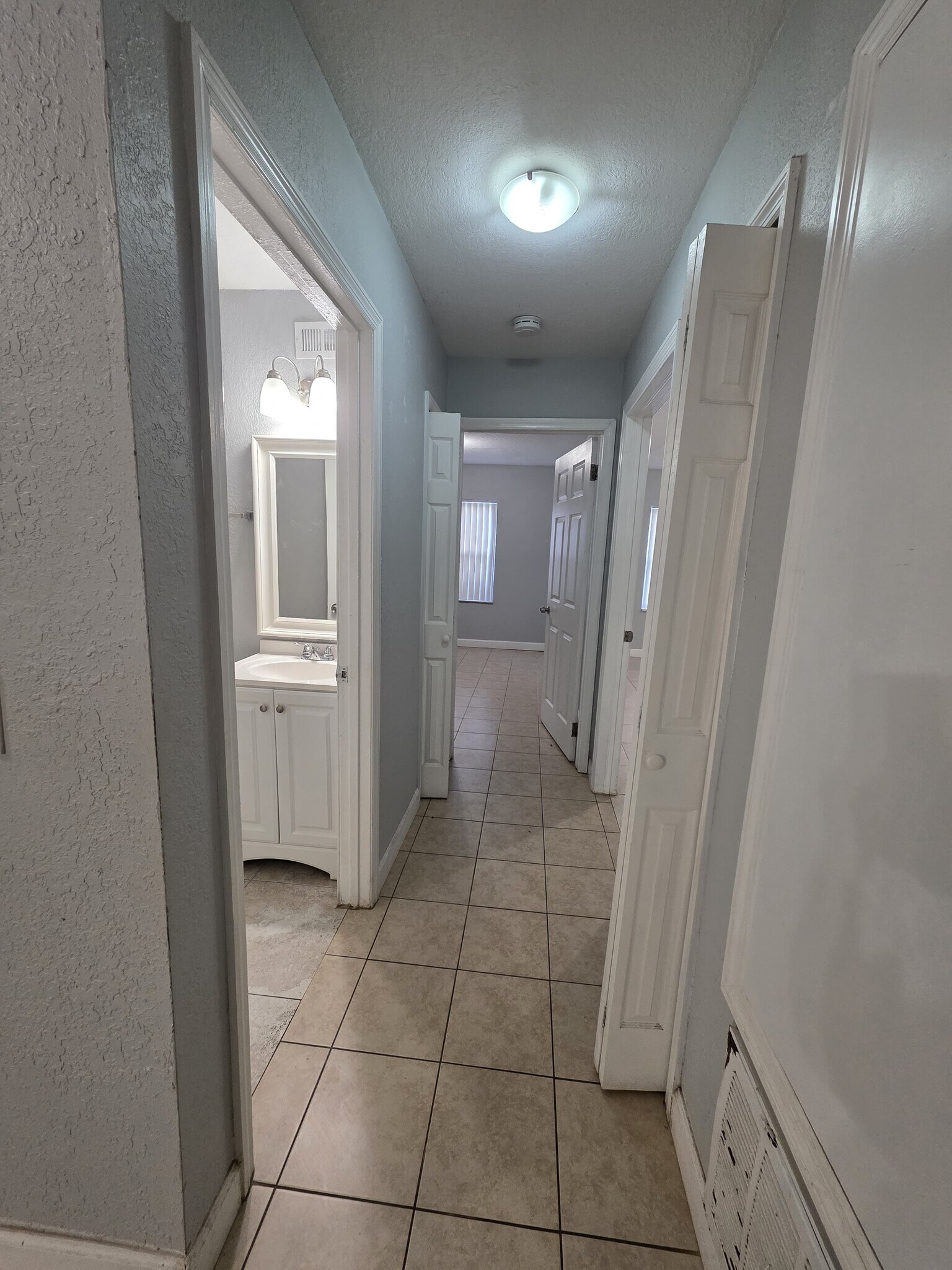 Building Photo - 2401 Barley Club Dr