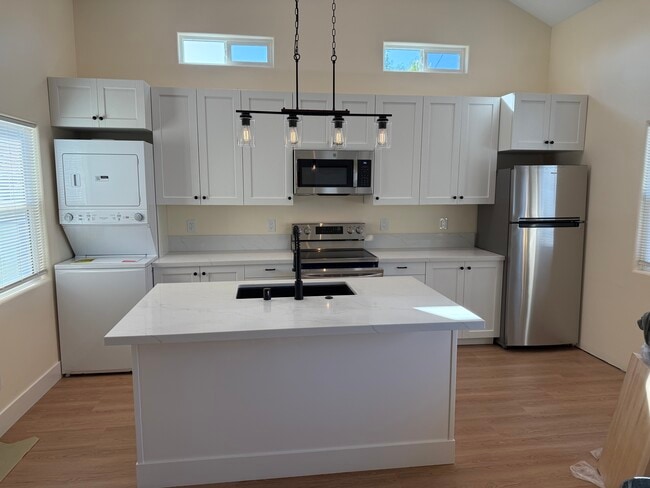 Building Photo - 3406 Nile St