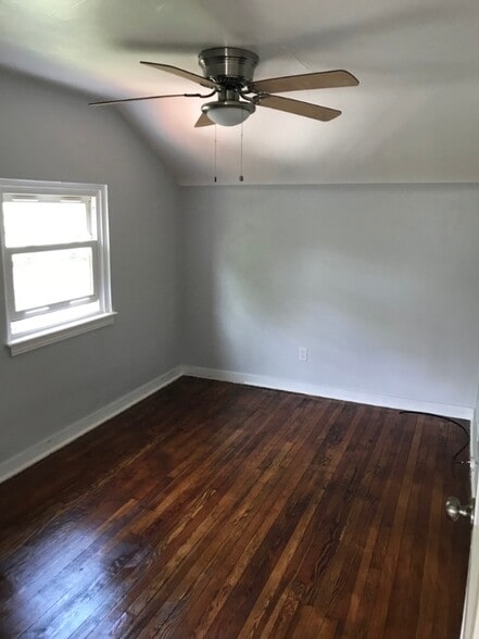 Building Photo - 706 Hestor Dr