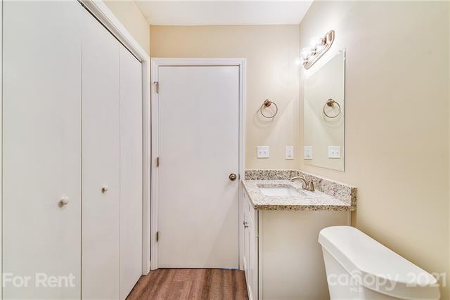 Building Photo - 3735 Somerset Dr