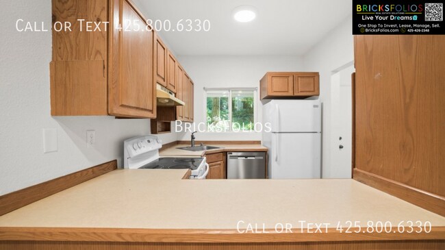 Building Photo - 14425 NE 40th St