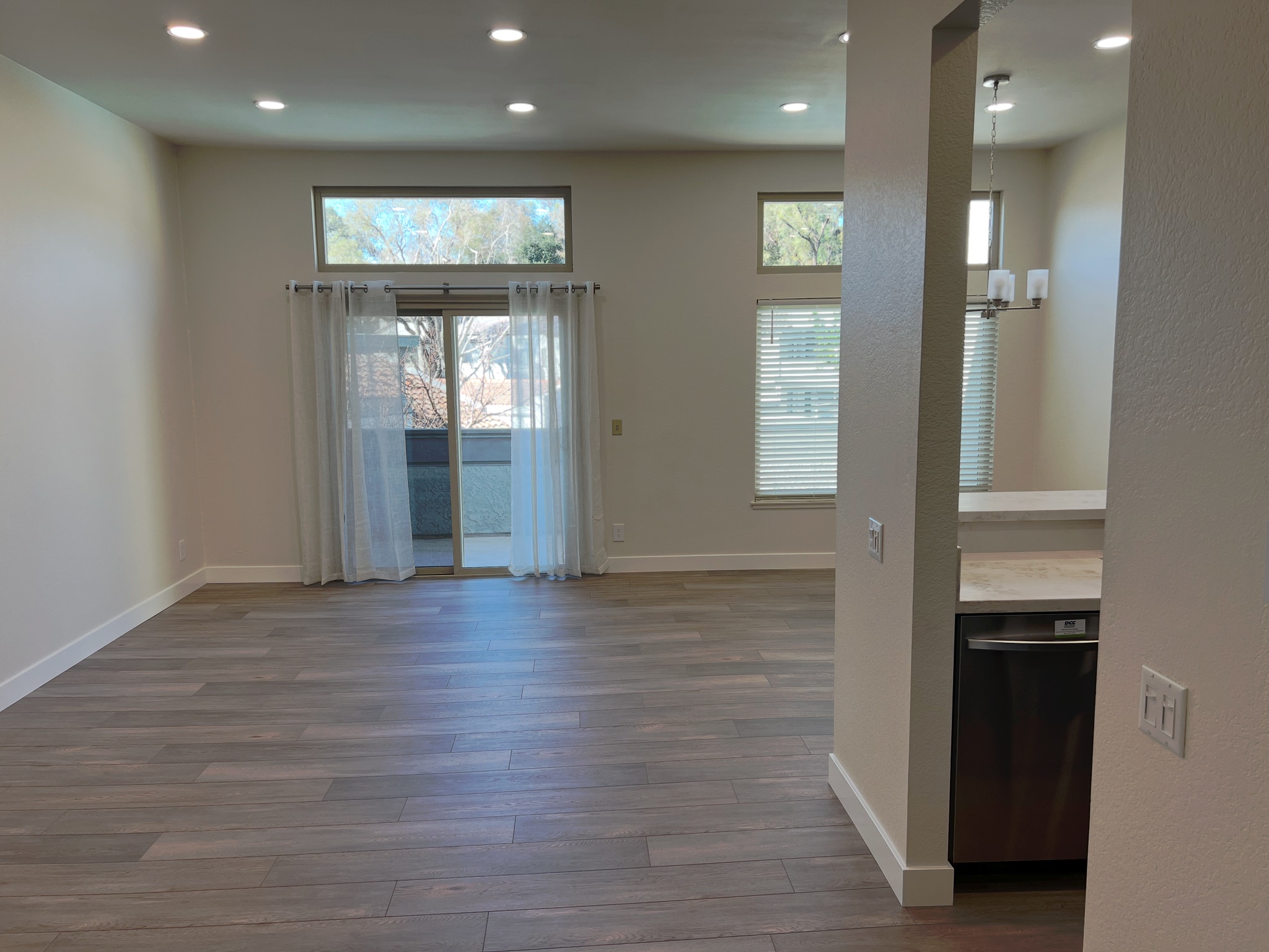 Living room - 8 Town and Country Rd