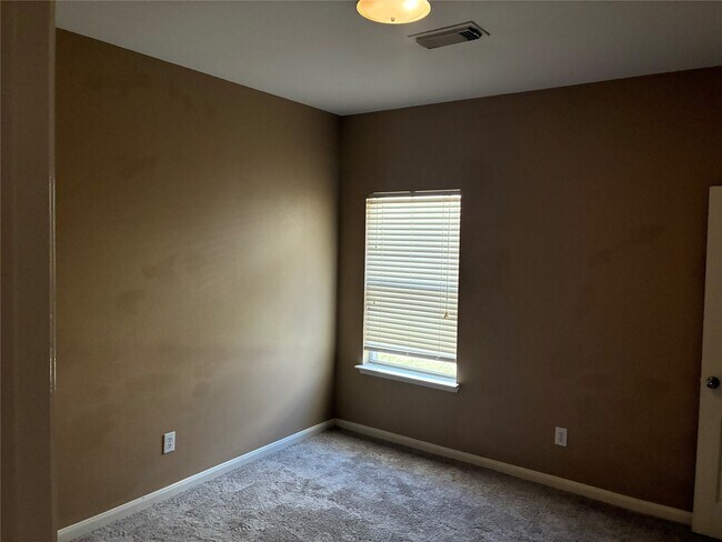 Building Photo - 6214 Channelbrook Ln