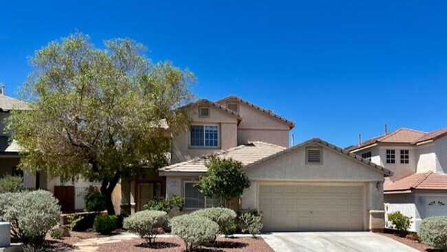 Building Photo - Sunridge Stunner! 4 Bedrooms!