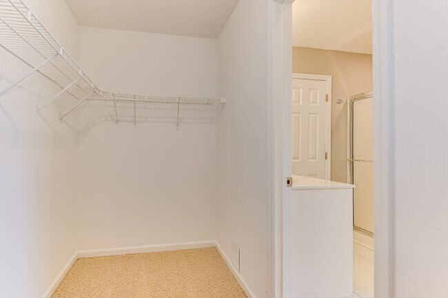 Building Photo - 208 Stonington Dr