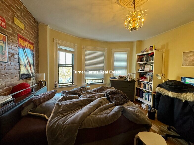 Building Photo - 1512 Tremont St