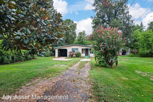 Building Photo - 4 br, 1 bath House - 2612 Hoyer St