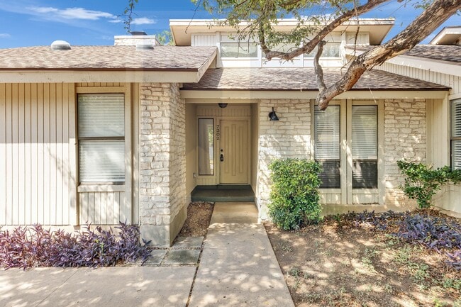 Building Photo - 7302 Waldon Dr