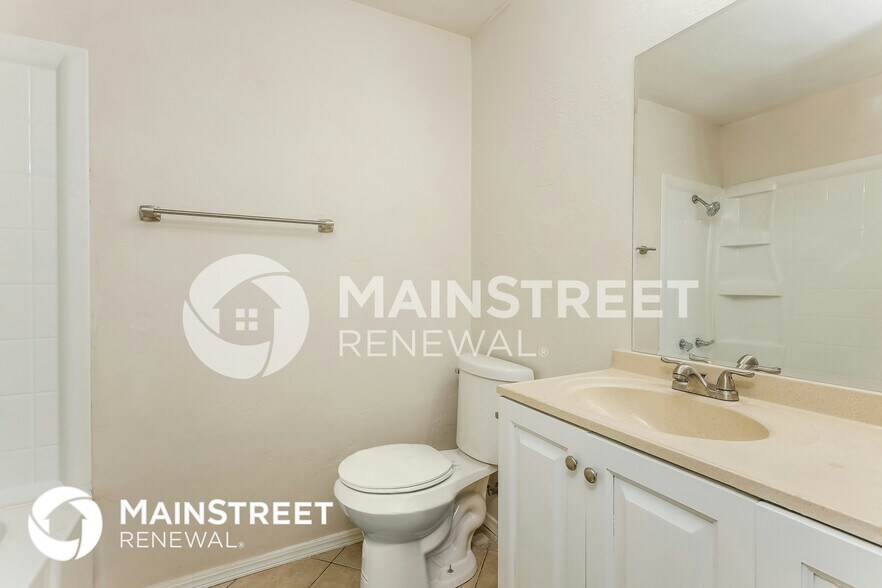 Building Photo - 908 N 5th St