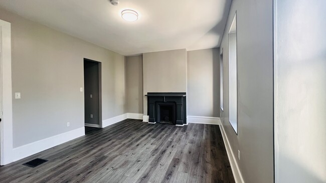 Building Photo - 517 Armandale St