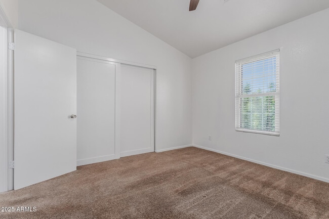 Building Photo - 1600 N Saba St