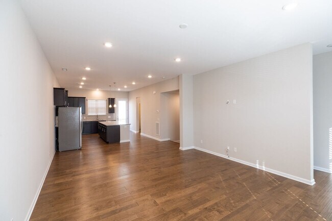 Building Photo - New Townhome