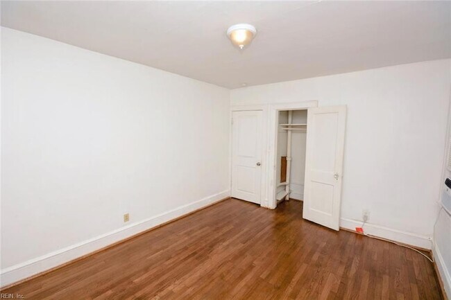 Building Photo - 5905 Hampton Blvd