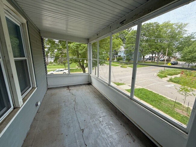Building Photo - 1725/27 Madison St.