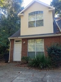 Building Photo - 3/2 Townhouse off Blairstone Road, Right By Governors Square Mall!