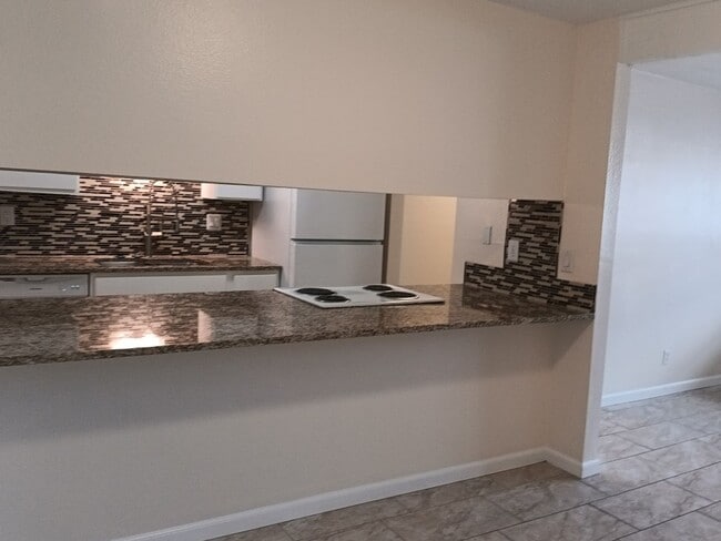 Building Photo - 2-bedroom, 2-bathroom home located in the vibrant city of Albuquerque