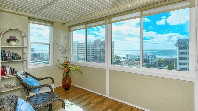 Building Photo - 1125 W Peppertree Dr