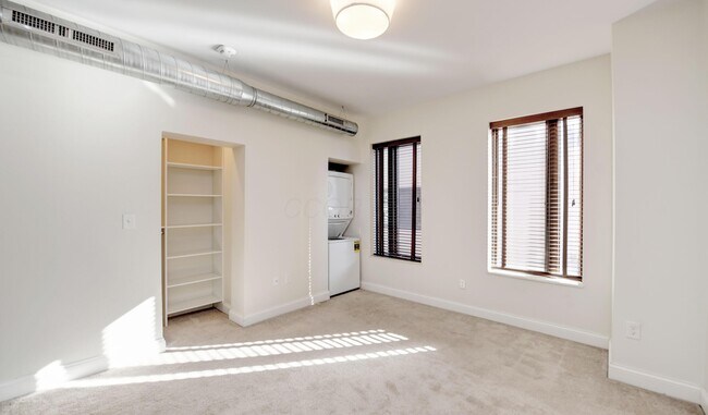 Building Photo - 65 S 5th St