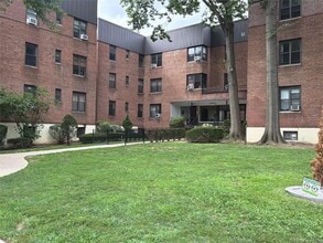 Building Photo - 21 Schenck Ave