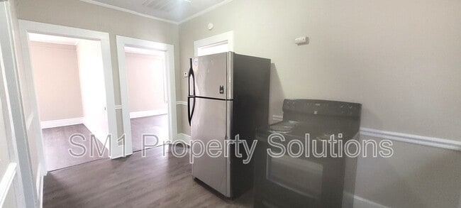 Building Photo - 501 Richardson Ave