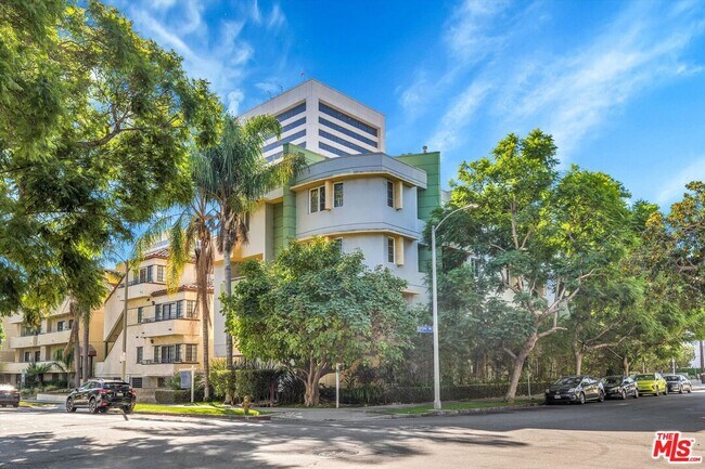 Building Photo - 1601 S Bentley Ave