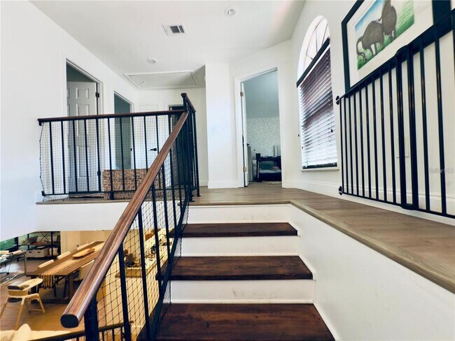 Building Photo - 8113 Breeze Cove Ln
