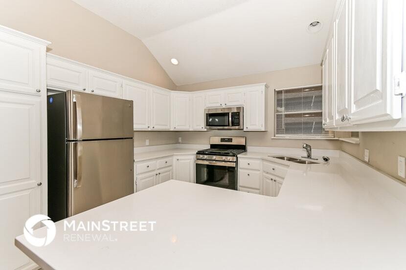 Building Photo - 11613 Wallace Ave