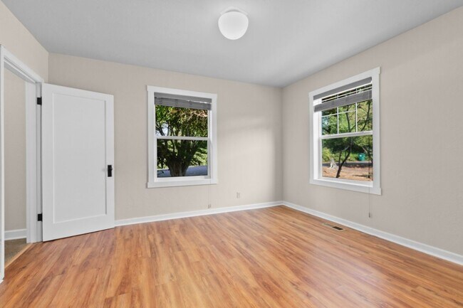 Building Photo - 6214 24th Ave NE