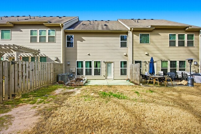 Building Photo - 7275 Heritage Oak Ct