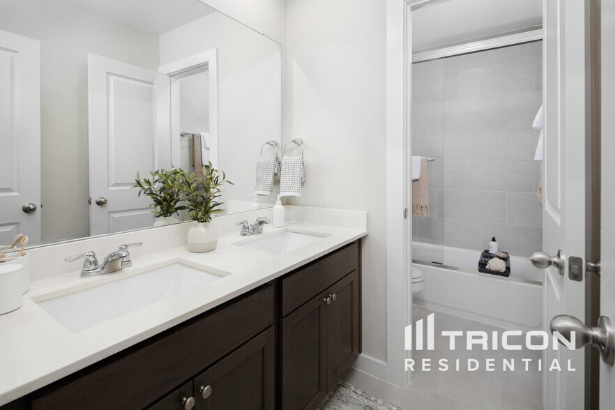 Building Photo - 309 Northall Ct